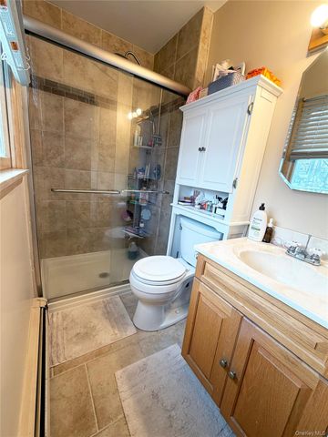 22 Berkshire Road, West Babylon, NY 11704