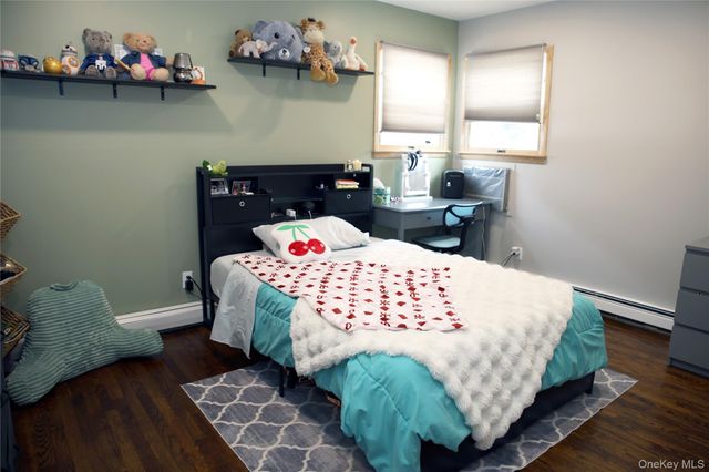 22 Berkshire Road, West Babylon, NY 11704