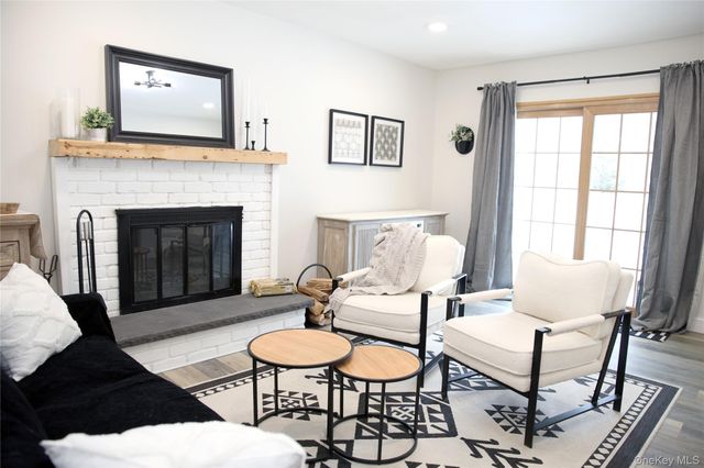 22 Berkshire Road, West Babylon, NY 11704