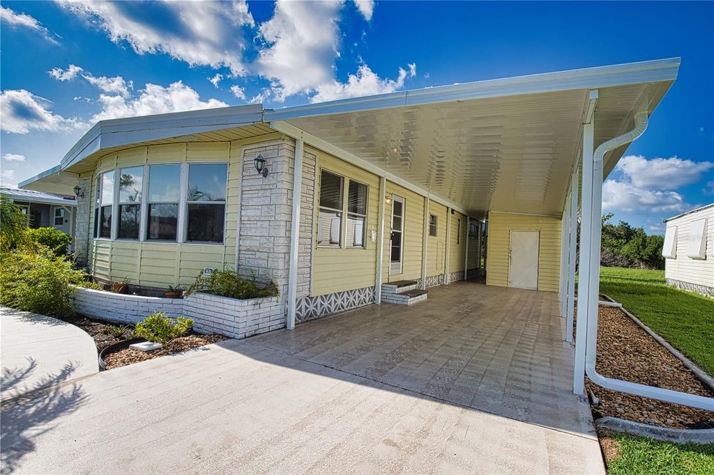 Image 5 of property listing at 311 ROBALO, North Port, FL 34287