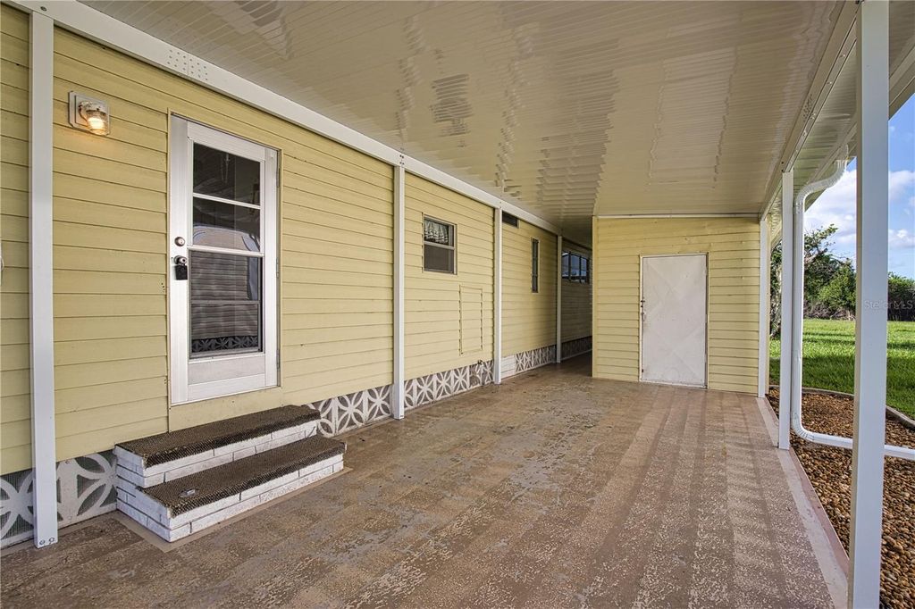 Image 6 of property listing at 311 ROBALO, North Port, FL 34287