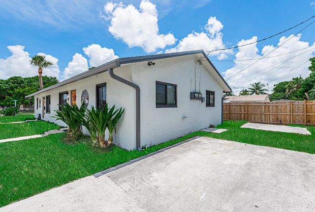 2013 Wilkins Avenue, West Palm Beach, FL 33401