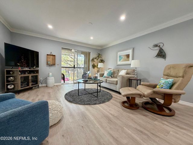 7 ARBOR CLUB Drive 211, Ponte Vedra Beach, FL 32082