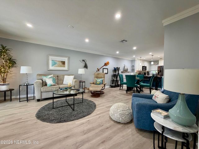 7 ARBOR CLUB Drive 211, Ponte Vedra Beach, FL 32082