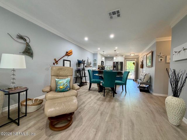 7 ARBOR CLUB Drive 211, Ponte Vedra Beach, FL 32082