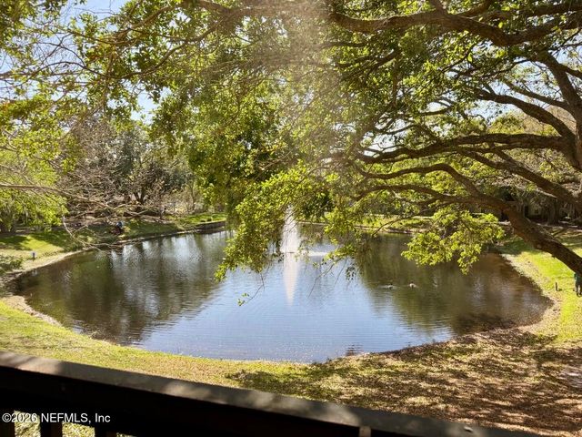 7 ARBOR CLUB Drive 211, Ponte Vedra Beach, FL 32082