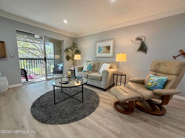 7 ARBOR CLUB Drive 211, Ponte Vedra Beach, FL 32082