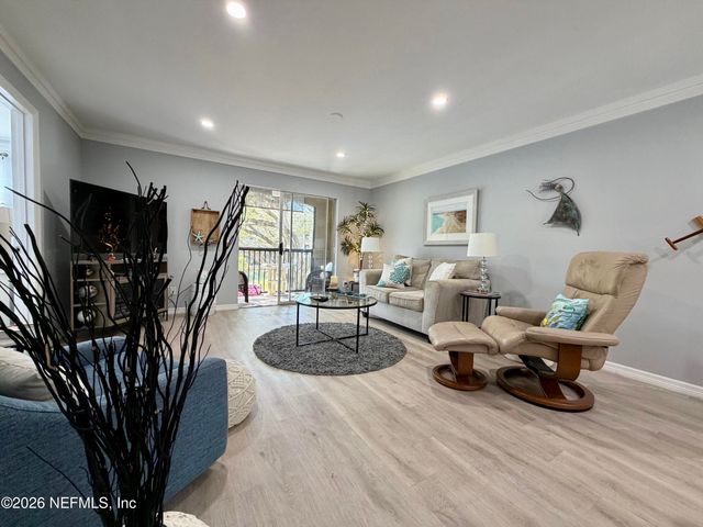 7 ARBOR CLUB Drive 211, Ponte Vedra Beach, FL 32082