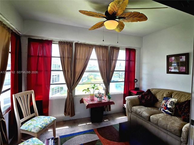 3405 NW 48th Avenue 601, Lauderdale Lakes, FL 33319