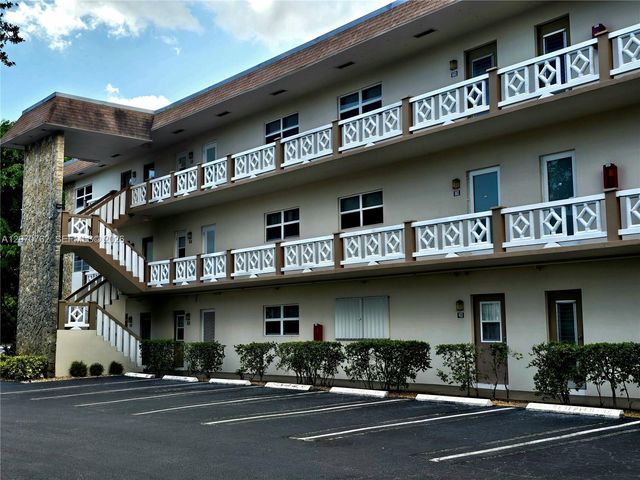 3405 NW 48th Avenue 601, Lauderdale Lakes, FL 33319