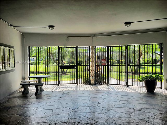 3405 NW 48th Avenue 601, Lauderdale Lakes, FL 33319