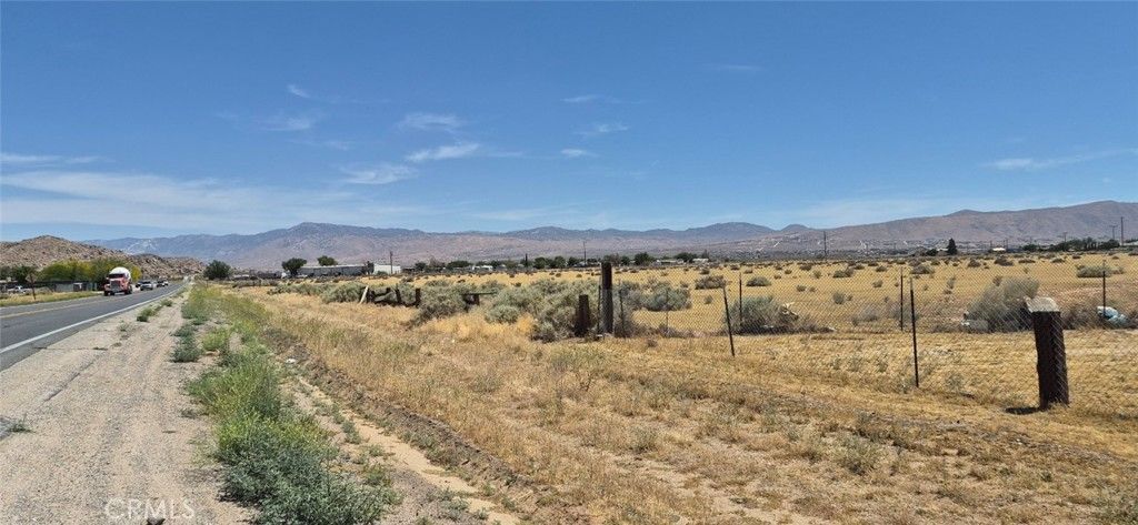 1 Happy Trails, Apple Valley, CA 92307