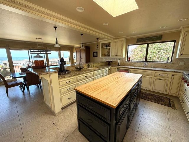 877 Via Gaviota, Aptos, CA 95003