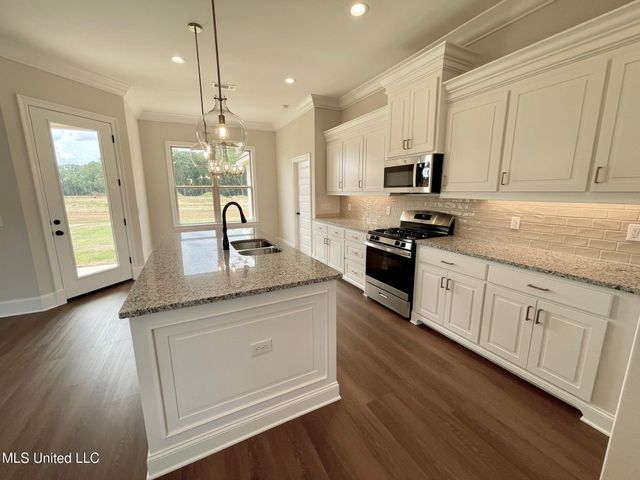 425 Aurora Circle, Canton, MS 39046