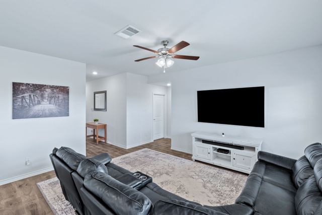 1002 Dry Gulch Way, Princeton, TX 75407