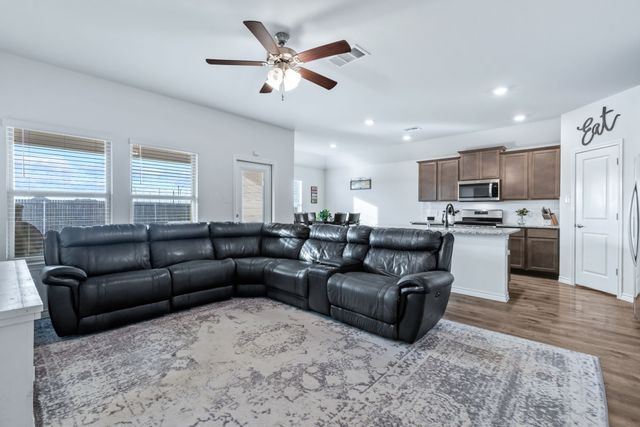 1002 Dry Gulch Way, Princeton, TX 75407