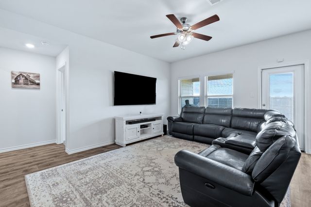 1002 Dry Gulch Way, Princeton, TX 75407