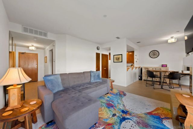 12132 Royal Birkdale Row 104E, San Diego, CA 92128