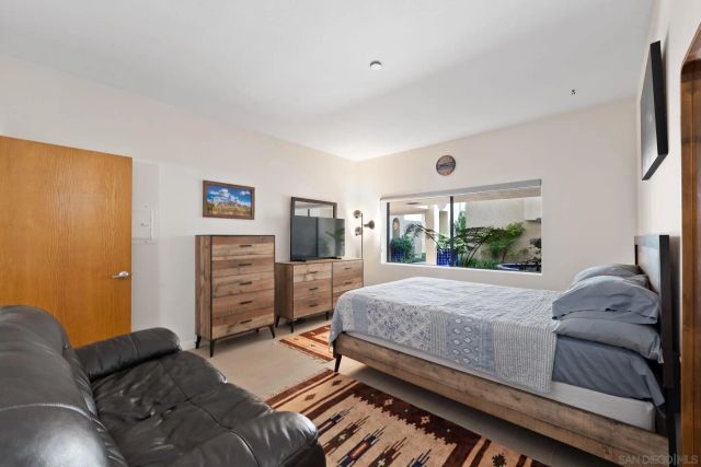 12132 Royal Birkdale Row 104E, San Diego, CA 92128