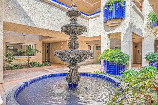 12132 Royal Birkdale Row 104E, San Diego, CA 92128