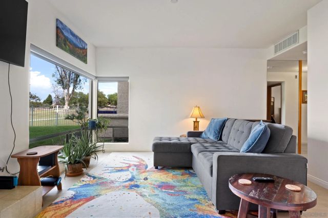 12132 Royal Birkdale Row 104E, San Diego, CA 92128