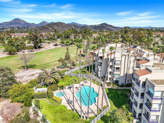 12132 Royal Birkdale Row 104E, San Diego, CA 92128