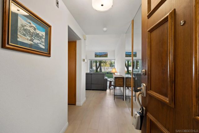 12132 Royal Birkdale Row 104E, San Diego, CA 92128