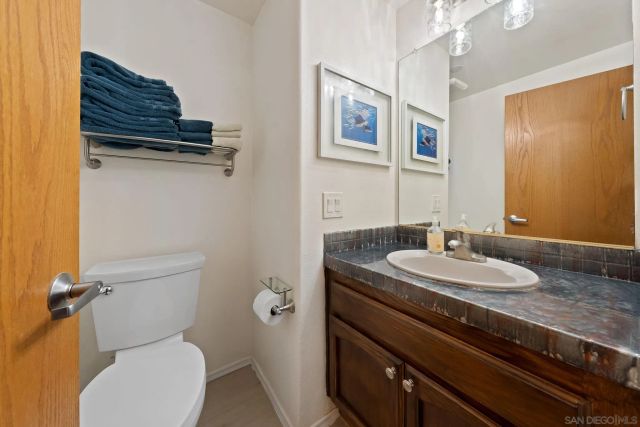 12132 Royal Birkdale Row 104E, San Diego, CA 92128