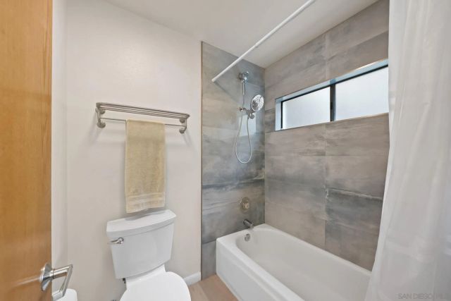 12132 Royal Birkdale Row 104E, San Diego, CA 92128