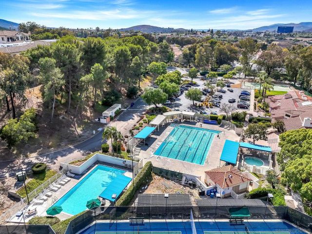 12132 Royal Birkdale Row 104E, San Diego, CA 92128