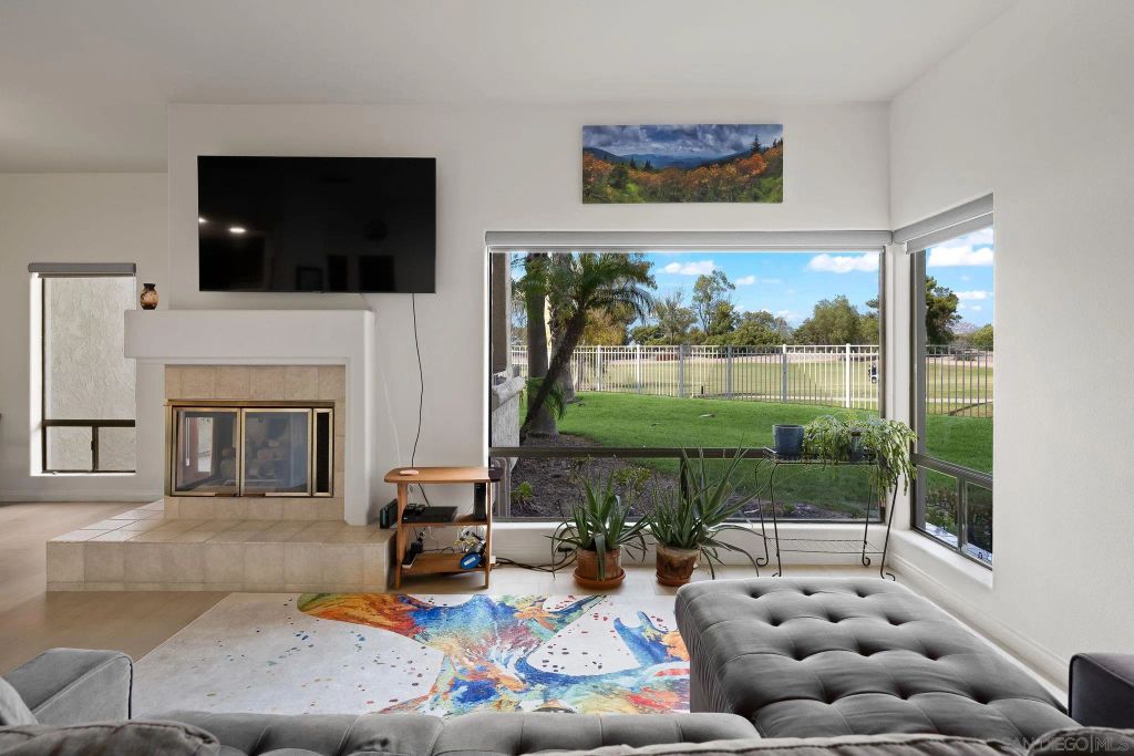 12132 Royal Birkdale Row 104E, San Diego, CA 92128