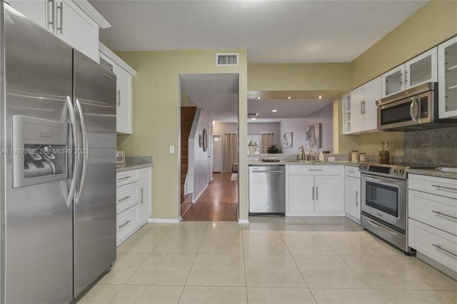 16635 Hemingway Dr, Weston, FL 33326