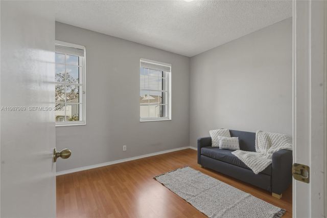 16635 Hemingway Dr, Weston, FL 33326