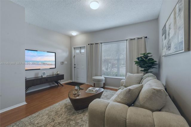 16635 Hemingway Dr, Weston, FL 33326