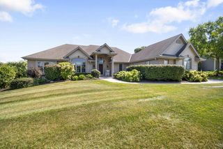 W130N6462 Crestwood DRIVE, Menomonee Falls, WI 53051