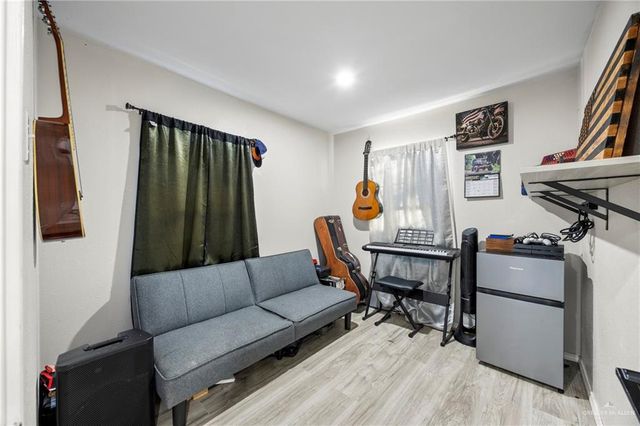 118 N Palmas Street, Weslaco, TX 78596