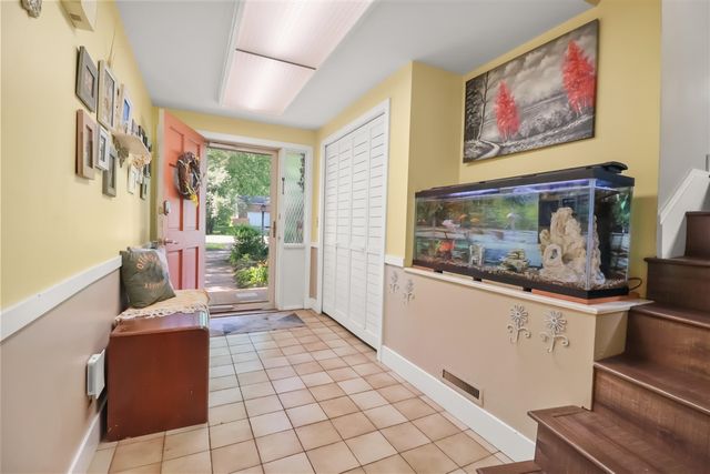 2728 Forest Lake Drive, Jackson, MI 49203
