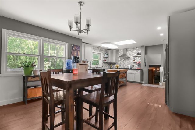2728 Forest Lake Drive, Jackson, MI 49203