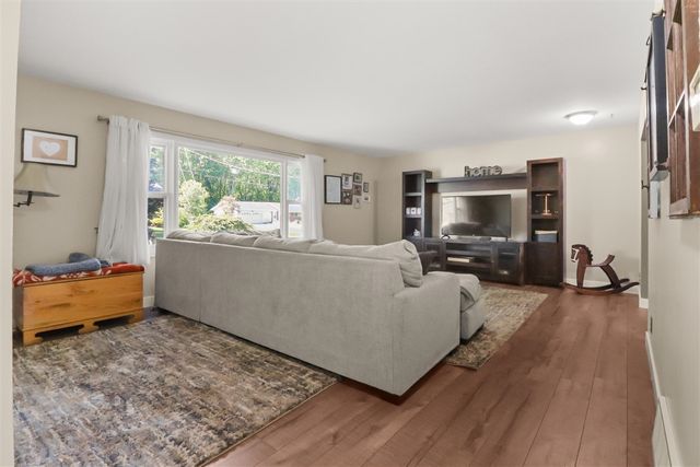2728 Forest Lake Drive, Jackson, MI 49203