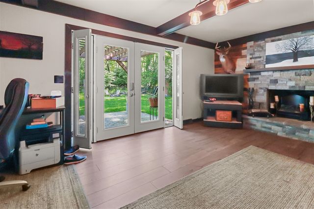 2728 Forest Lake Drive, Jackson, MI 49203