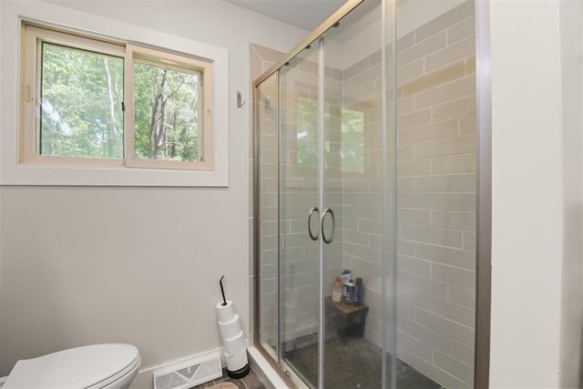 2728 Forest Lake Drive, Jackson, MI 49203