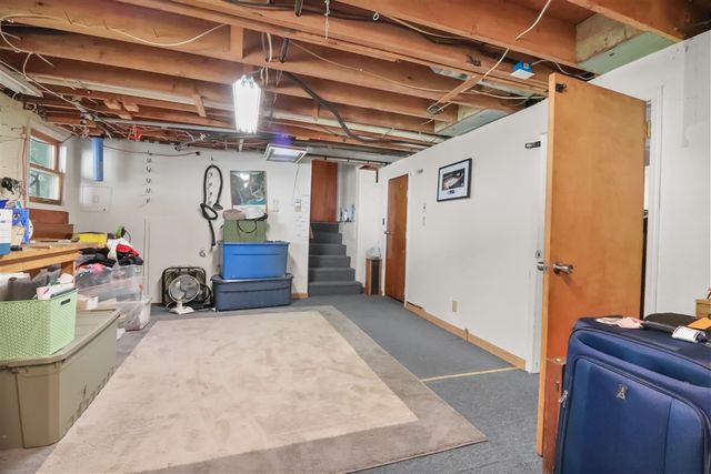 2728 Forest Lake Drive, Jackson, MI 49203