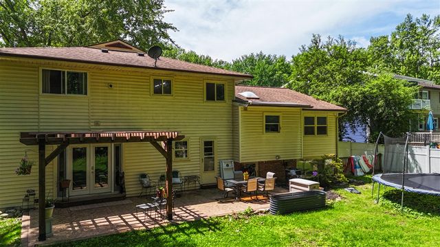 2728 Forest Lake Drive, Jackson, MI 49203