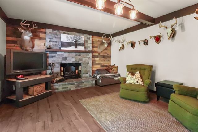2728 Forest Lake Drive, Jackson, MI 49203
