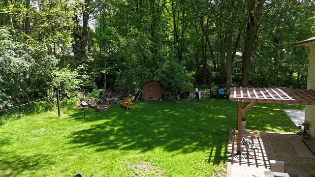 2728 Forest Lake Drive, Jackson, MI 49203