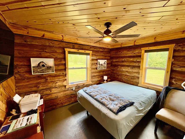 4284 Logan Road NW, Baudette, MN 56623