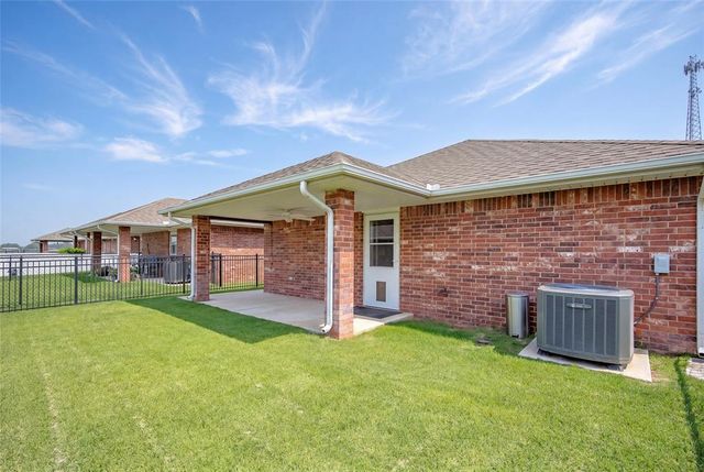 312 Golden Terrace, Tuttle, OK 73089