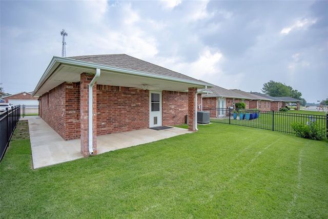312 Golden Terrace, Tuttle, OK 73089