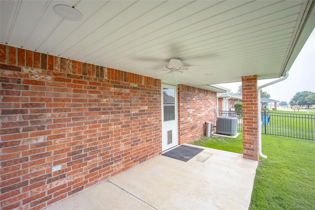 312 Golden Terrace, Tuttle, OK 73089