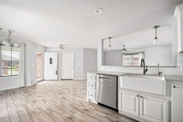 312 Golden Terrace, Tuttle, OK 73089